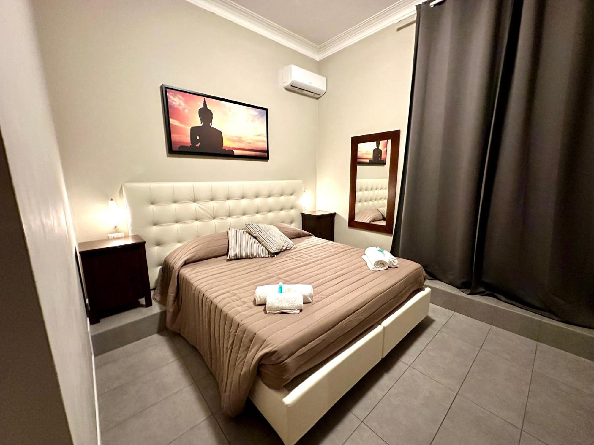 Double Room,1699127671:JPEG